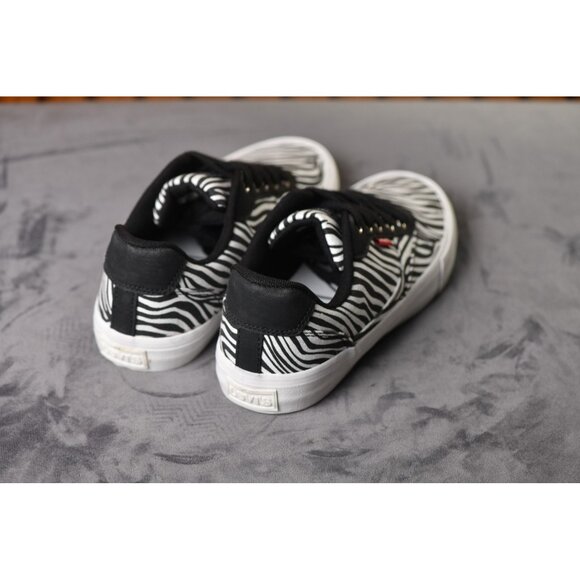 New! Size: 6 Women | Levi's Unisex Naya M Zebra Sneaker | Black & White - Picture 4 of 13